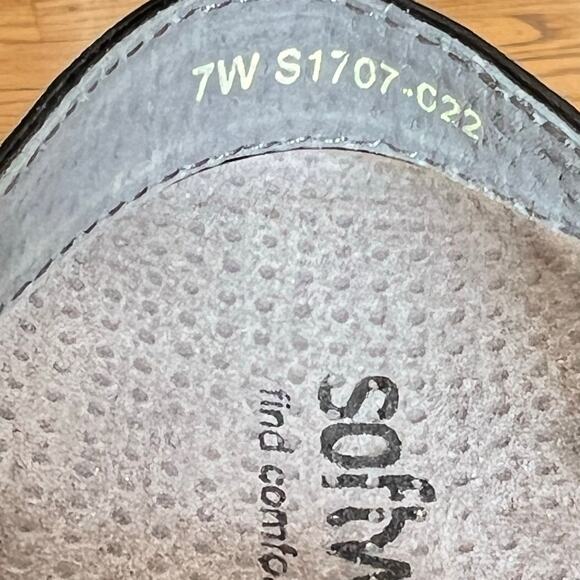 SoftWalk Black Wedge Sandals Comfort Footbed Adjustable Straps Shoes Size 7W - Picture 7 of 7